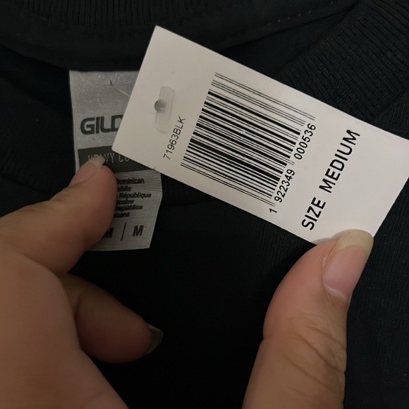 Black tee - Picture 3 of 3